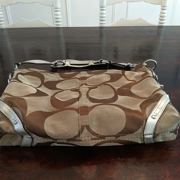 Coach Hobo - Picture 5 of 5